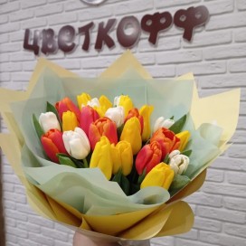 Букет тюльпанов микс 35шт