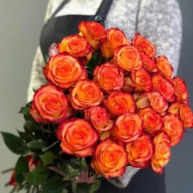 Букет оранжевых роз 21шт