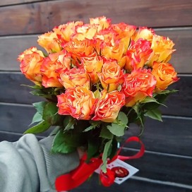 Букет из 25 оранжевых роз Кения