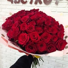 Букет из 45 красных роз