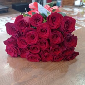 Букет из 21 красной розы