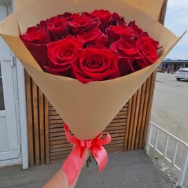 Букет из 17 красных роз