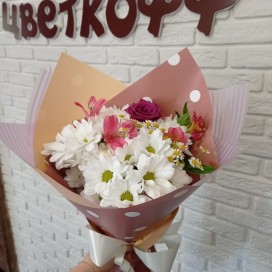 Букет из розы, альстромерии и хризантем